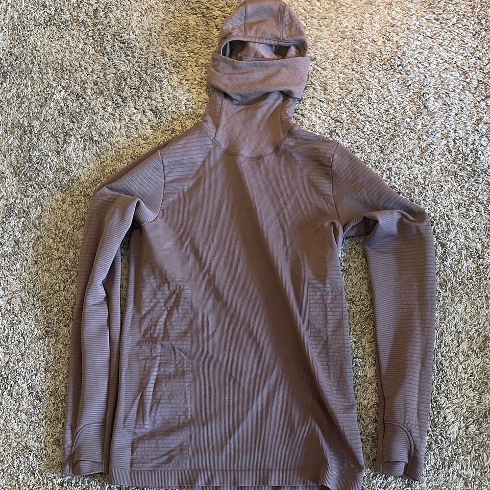 Athleta Hooded Top in mauve. Winter weight. Size m.